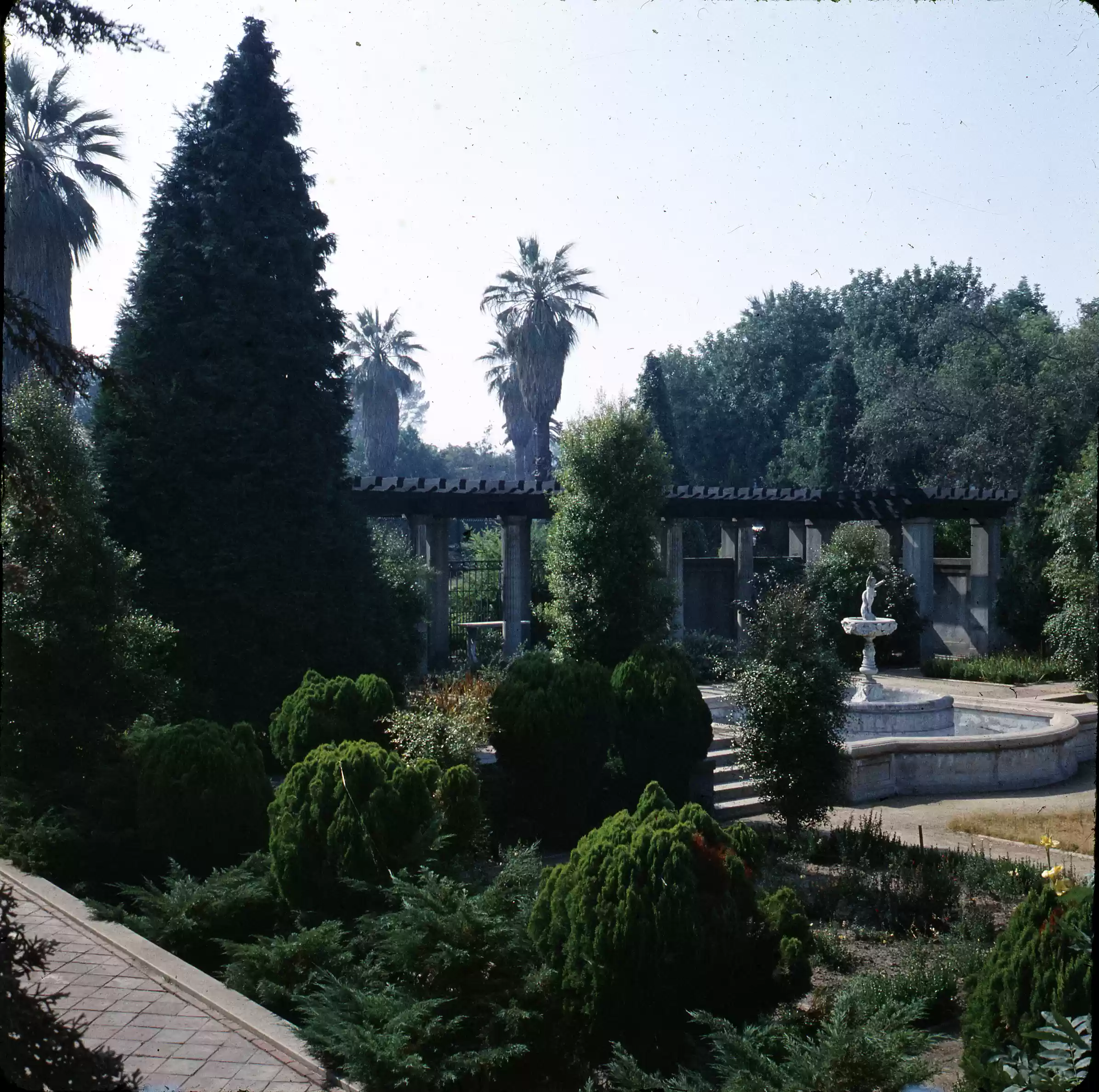 sunken Gardens in back of Ambassador Hall Pasadena Campus_0014